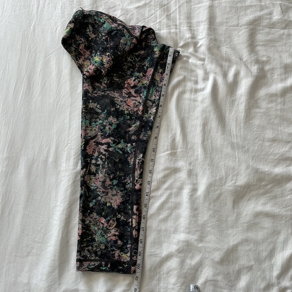 Lululemon 21” leggings - Picture 5 of 5